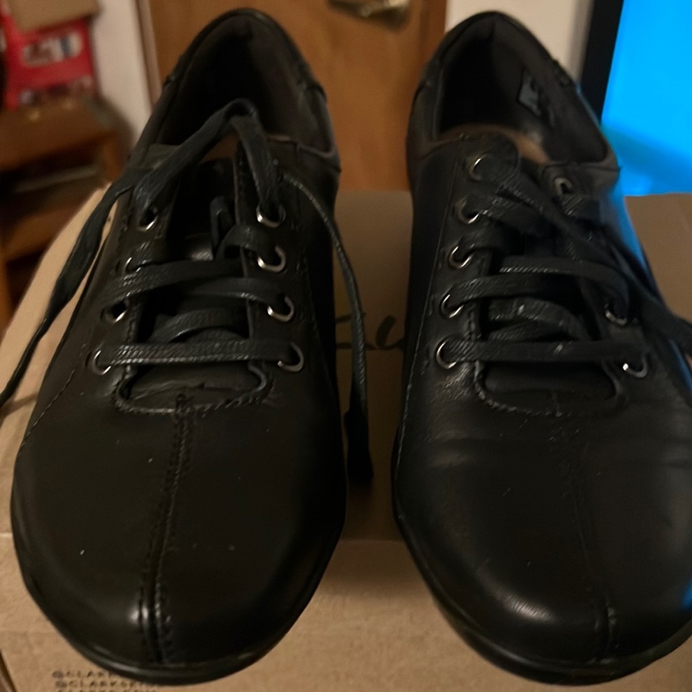 New/Used sandals